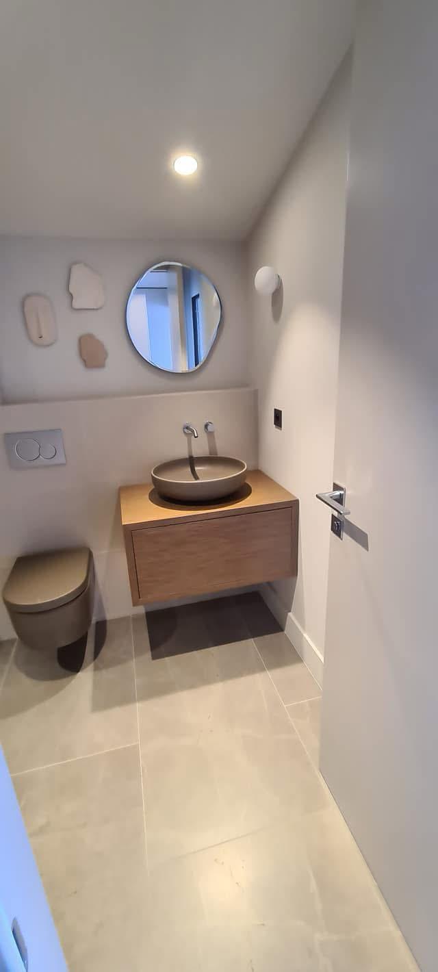 Composizione bagno in teak