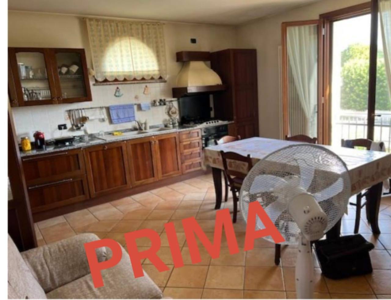 Cucina prima della ristrutturazione