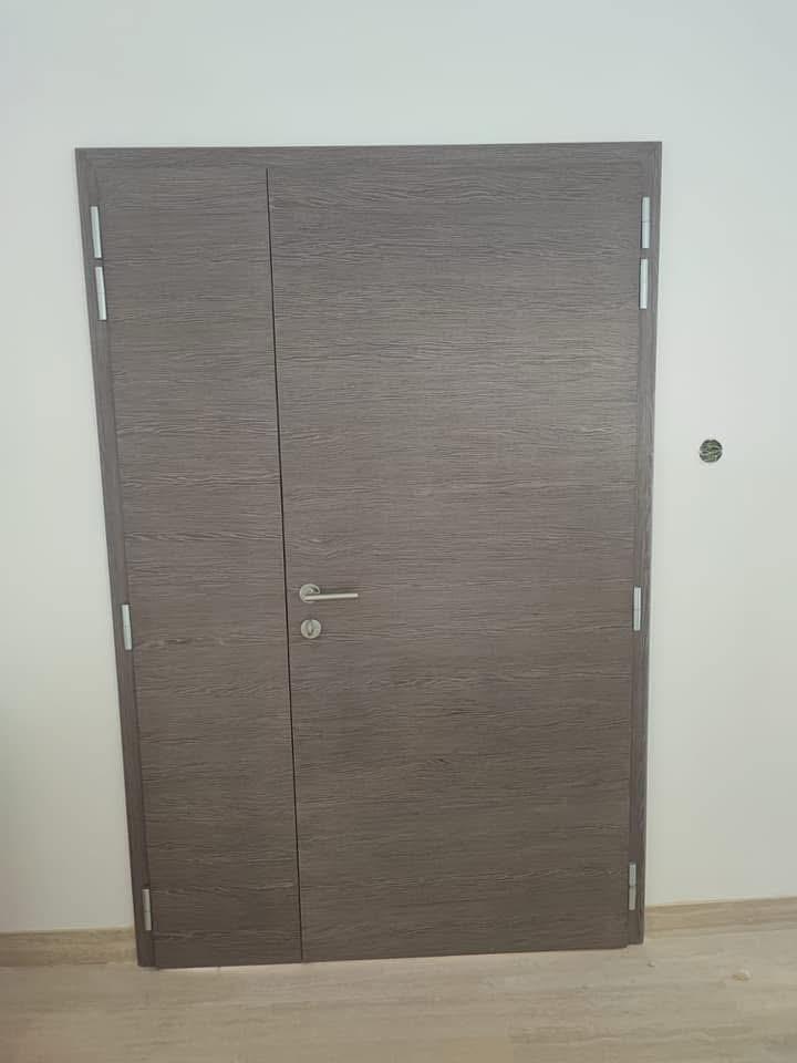 Porta a doppio battente in quercia